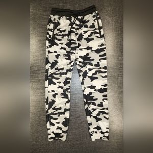 G-Net Camo Joggers Boys Size XL 18/20